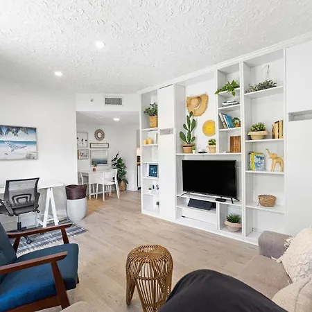 Delight And Cozy Apt Close To Las Olas & The Beach Fort Lauderdale Exterior photo